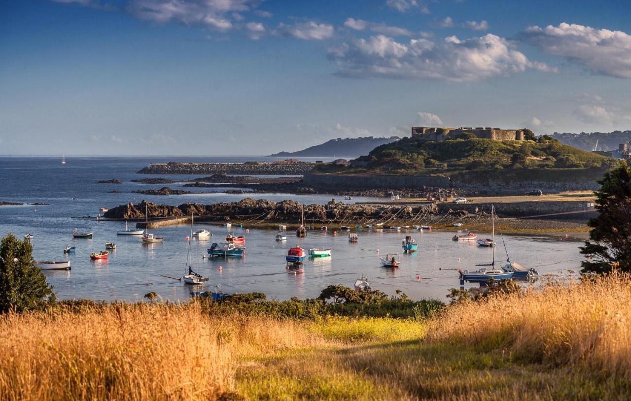 Ellingham Apartments, Bordeaux Harbour, Guernsey Vale Exterior foto